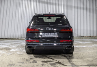 Новый Audi Q7 2024 (6 фото)