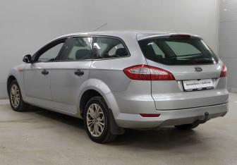Подержанный автомобиль Ford Mondeo Wagon 2007 года (7 фото)