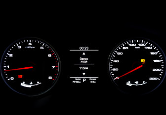 Подержанный автомобиль Москвич 3 2023 года (12 фото)