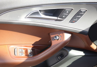 Подержанный автомобиль Audi A6 Sedan 2012 года (11 фото)
