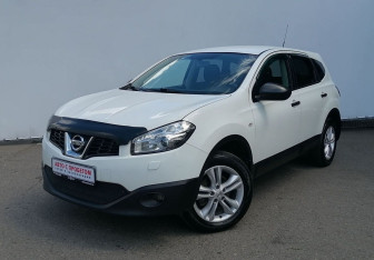 Подержанный автомобиль Nissan Qashqai+2 2012 года (1 фото)