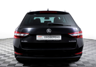 Подержанный автомобиль Skoda Superb Wagon 2016 года (6 фото)
