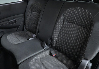 Подержанный автомобиль Nissan Qashqai+2 2009 года (17 фото)