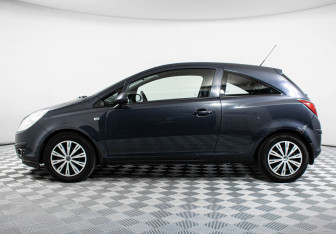 Подержанный автомобиль Opel Corsa 2008 года (8 фото)