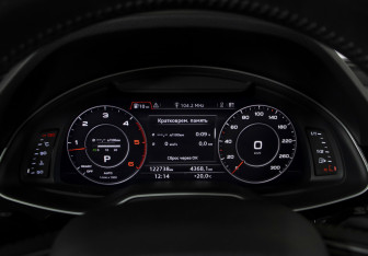 Подержанный автомобиль Audi Q7 2015 года (11 фото)