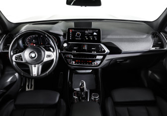 Подержанный автомобиль BMW X3 2019 года (13 фото)