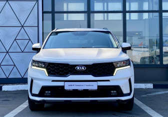 Подержанный автомобиль Kia Sorento 2021 года (2 фото)