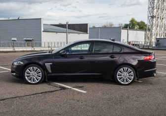Подержанный автомобиль Jaguar XF Sedan 2013 года (9 фото)