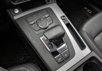 Подержанный автомобиль Audi Q5 2020 года (20 фото)