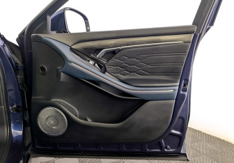 Подержанный автомобиль Voyah Free 2022 года (25 фото)