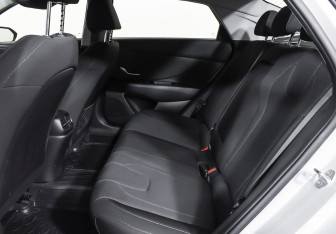 Подержанный автомобиль Hyundai Elantra Sedan 2021 года (17 фото)