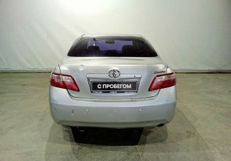 Подержанный автомобиль Toyota Camry Sedan 2008 года (5 фото)