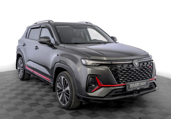 Подержанный автомобиль Changan CS35PLUS 2023 года (3 фото)