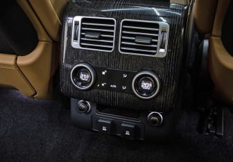 Подержанный автомобиль Land Rover Range Rover 2020 года (27 фото)