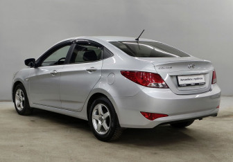 Подержанный автомобиль Hyundai Solaris Sedan 2016 года (7 фото)