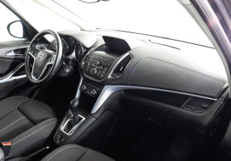 Подержанный автомобиль Opel Zafira Compactvan 2016 года (7 фото)