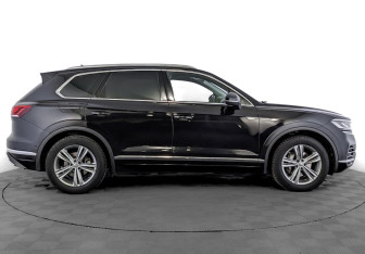 Подержанный автомобиль Volkswagen Touareg 2018 года (4 фото)