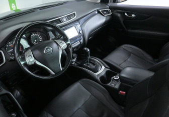 Подержанный автомобиль Nissan Qashqai 2014 года (7 фото)
