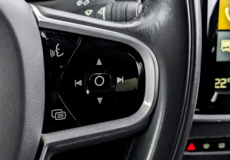 Подержанный автомобиль Volvo V90 Cross Country 2019 года (30 фото)