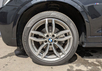 Подержанный автомобиль BMW X4 2017 года (12 фото)