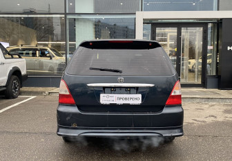 Подержанный автомобиль Honda Odyssey Compactvan 2000 года (6 фото)
