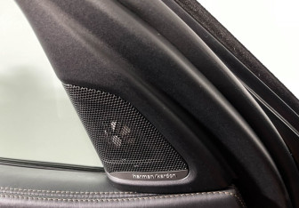 Подержанный автомобиль BMW X6 2016 года (21 фото)