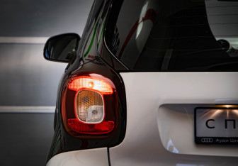 Подержанный автомобиль Smart Fortwo Hatchback 2018 года (27 фото)