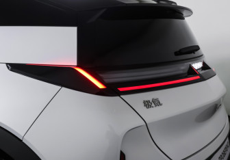 Подержанный автомобиль Zeekr X 2023 года (21 фото)