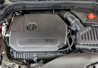 Подержанный автомобиль MINI Hatch 2020 года (9 фото)