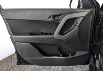 Подержанный автомобиль Hyundai Creta 2018 года (19 фото)