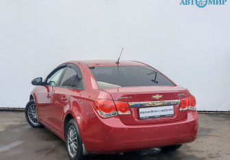 Подержанный автомобиль Chevrolet Cruze Sedan 2010 года (7 фото)