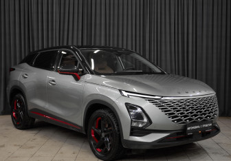 Подержанный автомобиль Omoda C5 2022 года (3 фото)