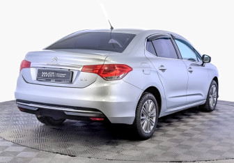 Подержанный автомобиль Citroen C4 Sedan 2020 года (5 фото)