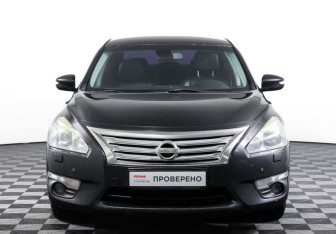 Подержанный автомобиль Nissan Teana 2014 года (2 фото)