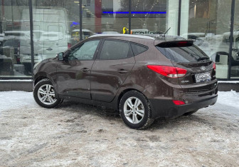Подержанный автомобиль Hyundai ix35 2013 года (6 фото)