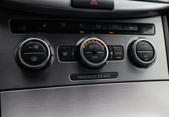 Подержанный автомобиль Volkswagen Passat CC 2013 года (18 фото)