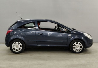Подержанный автомобиль Opel Corsa 2007 года (4 фото)