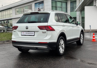 Подержанный автомобиль Volkswagen Tiguan 2017 года (5 фото)