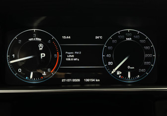 Подержанный автомобиль Land Rover Range Rover Sport 2016 года (11 фото)