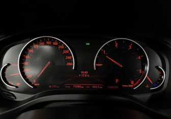 Подержанный автомобиль BMW X3 2020 года (13 фото)