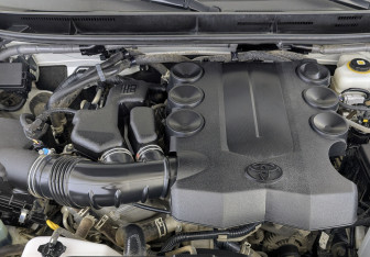 Подержанный автомобиль Toyota Land Cruiser Prado 2021 года (9 фото)