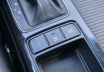 Подержанный автомобиль Kia Sorento 2014 года (18 фото)