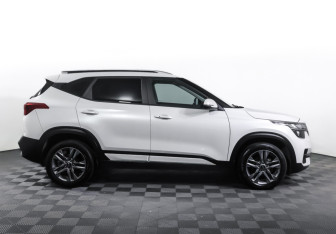 Подержанный автомобиль Kia Seltos 2021 года (4 фото)