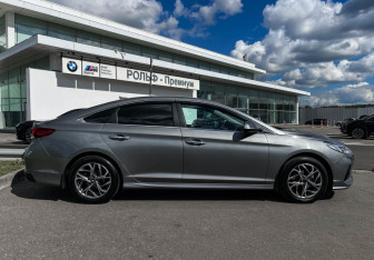 Подержанный автомобиль Hyundai Sonata 2018 года (4 фото)