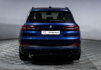 Подержанный автомобиль BMW X5 2020 года (6 фото)