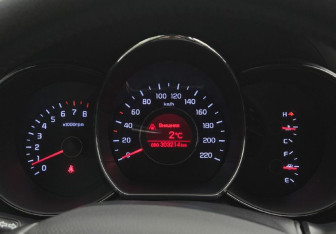 Подержанный автомобиль Kia Rio Sedan 2012 года (13 фото)