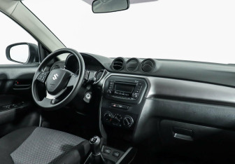 Подержанный автомобиль Suzuki Vitara 2020 года (5 фото)