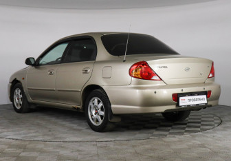 Подержанный автомобиль Kia Spectra Sedan 2008 года (4 фото)