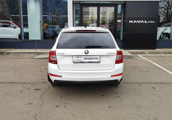 Подержанный автомобиль Skoda Octavia Wagon 2013 года (6 фото)