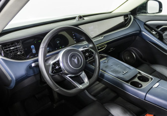 Подержанный автомобиль Voyah Free 2023 года (10 фото)